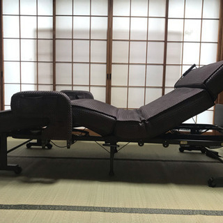 介護用ベッド、電動リクライニング機能有りの画像