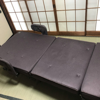介護用ベッド、電動リクライニング機能有りの画像