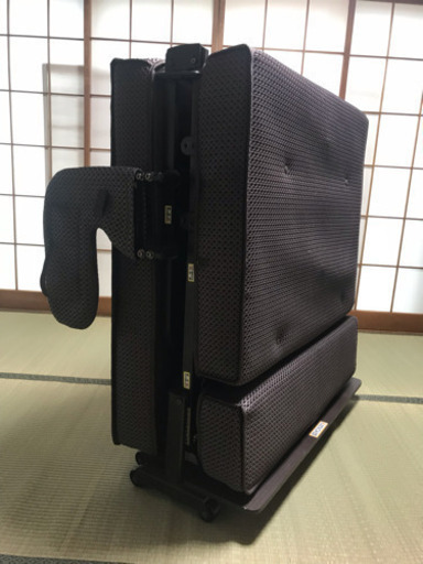 介護用ベッド、電動リクライニング機能有り