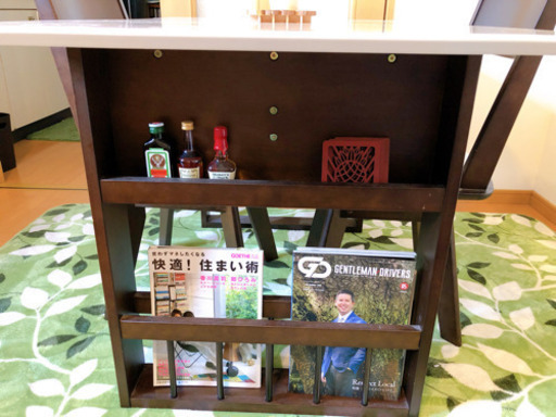 《美品》ダイニングテーブル 伸長式 【ニトリ】４脚セット
