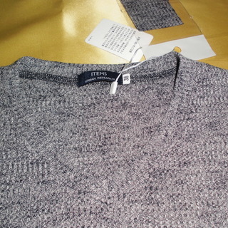 【新品】ＵＲＢＡＮ ＲＥＳＥＡＲＣＨ アーバンリサーチ Vネック薄手セーターの画像
