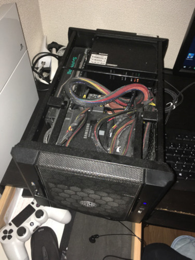 ゲームパソコン。2年前自分で作りました。上等です。