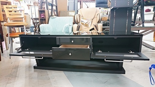 中古品　テレビボード