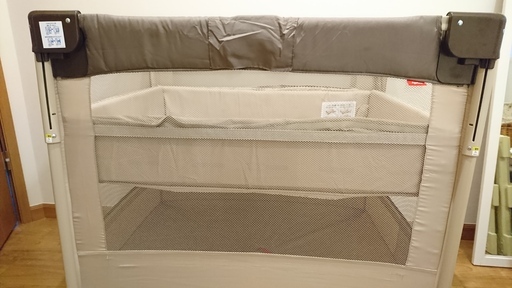 たためるベビーベッド　ココネルエアー茶