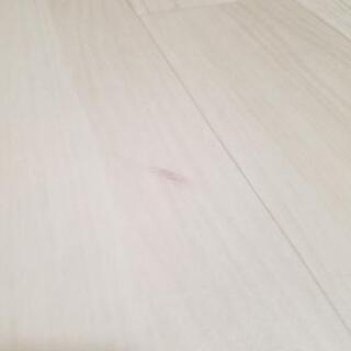 ニトリ木目調カーペットの画像