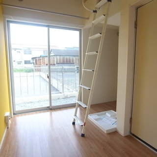🉐初期費用７万円🙂23区内で家賃3万円台🏠築浅デザイナーズアパート❤️伊勢崎線竹ノ塚駅徒歩14分♪ - 足立区
