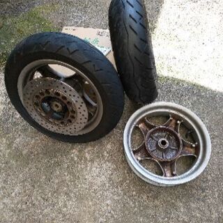 マジェスティ125　タイヤ＆ホイールの画像