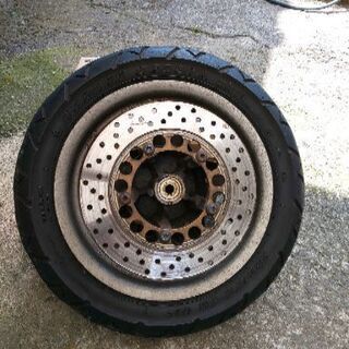 マジェスティ125　タイヤ＆ホイールの画像