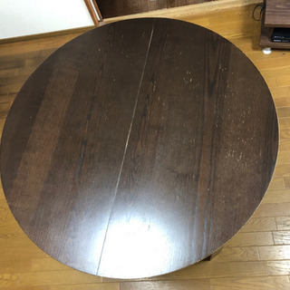 のびるテーブル！椅子も4脚つけます！！の画像