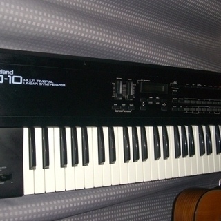★取引完了★Roland D-10　シンセサイザー（古いソフトケ...