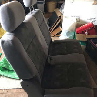車のイス ／サードシートの画像