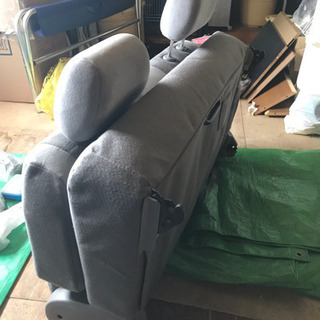 車のイス ／サードシートの画像
