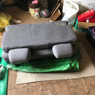 車のイス ／サードシートの画像