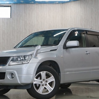 ⭐流行りのSUV車！！⭐🚗自社ローン専門店🚗エスクード ＸＧ シルバー