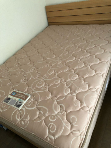 セミダブルベッド・マット（取引決定）