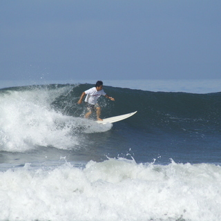 サーフィン楽しみましょう🏄‍♂️ - スポーツ