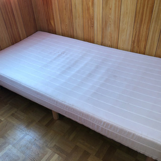 シングルベッド