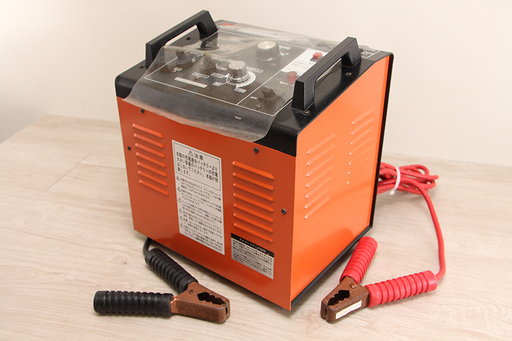 Baru バッテリー充電器 HC-200D 12V-24V対応 セルスタート付 (6UD3357Ykkx)