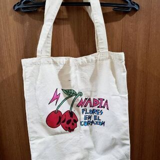 格安‼️お買い得‼️入手困難‼️【可愛い ナディア フローレス ...