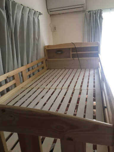 ★美品★コンセント・ライト・宮棚付き二段ベッド