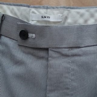 美品　ユニクロ　スリムフィット　パンツの画像