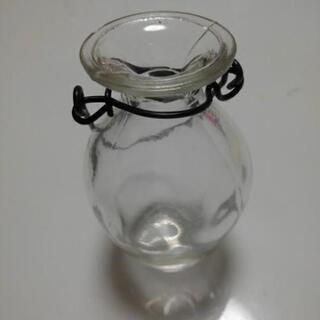 ガラスの一輪挿し？の画像