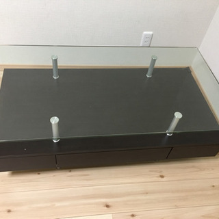 ガラステーブル