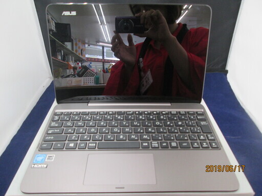 ＡＳＵＳ　タブレットＰＣ　Ｔ100Ｈ