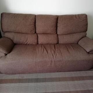 【まだ受付中です‼️値下げ💴⤵️】ソファー　３人掛け　　の画像