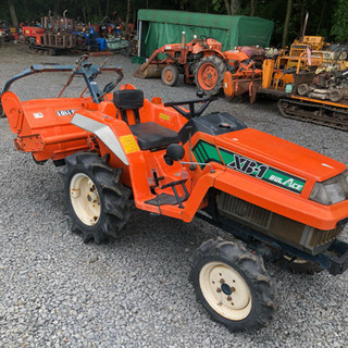 中古 トラクター クボタ XB-1(四駆ディーゼル、セル付き)