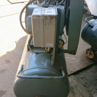 ◆日立５馬力エアーコンプレッサーBEBICON　3.7P-9.5V6◆の画像