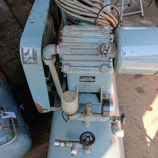 ◆日立５馬力エアーコンプレッサーBEBICON　3.7P-9.5V6◆の画像