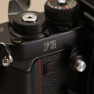 フィルムカメラ Nikon F3 レンズ NIKKOR 200mm f4 TC-200 NIKKOR 105mm