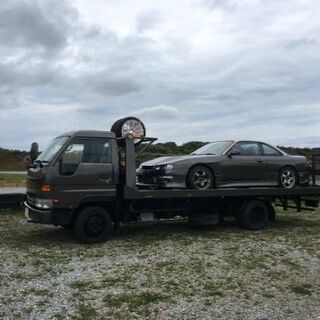 不動車をセーフティローダーで運びます　積載車　車の輸送