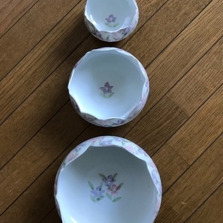 値下げ！花柄の鉢セットの画像