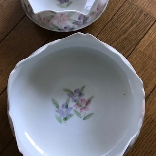 値下げ！花柄の鉢セットの画像