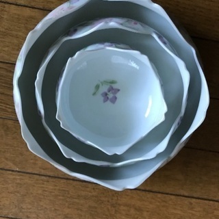 値下げ！花柄の鉢セットの画像