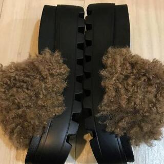 ②💗CECIL McBEE💗セシルマクビー💗新品💗ファーサンダル M💗半額以下で💗の画像