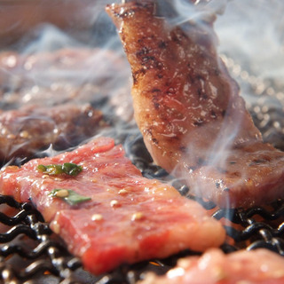 明日 6/18 本八幡あたりでご飯食べませんか？