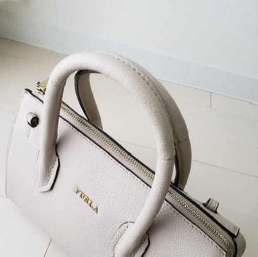 美品【フルラ】