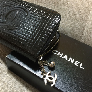 CHANEL シャネル チョコバー 黒エナメル ラウンドファスナー長財布 ノベルティ 長期保管&未使用品の画像