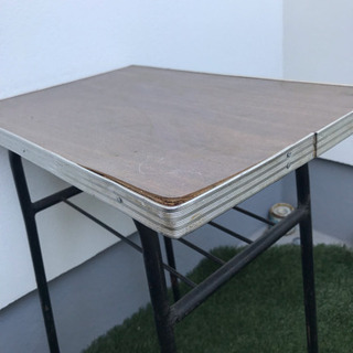 テーブル レトロの画像