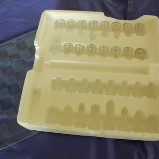 BMWロゴ入りミニチェスセットの画像