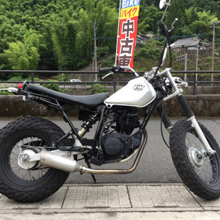 YAMAHA TW 200 customの画像
