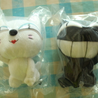 新品　クロネコヤマトの黒猫と白猫のぬいぐるみ
