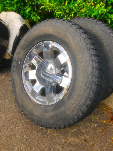 HUMMER H3 純正スタッドレス タイヤ