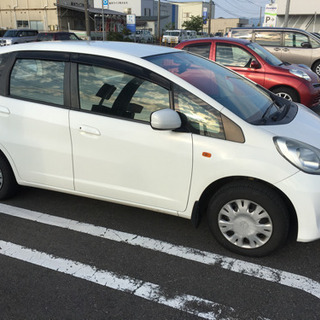 ホンダ フィット 白 24年式 ナビ TV 車検付き 値下げの画像