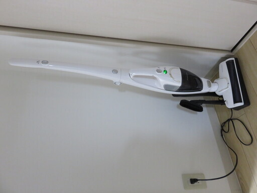 コードレススティッククリーナー　掃除機　PIERIA