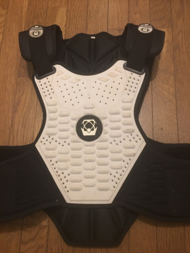 プロテクター ATLASアトラス ガーディアン ライト