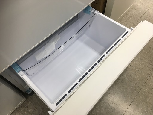 AQUA　3ドア冷蔵庫　AQR-27G　W